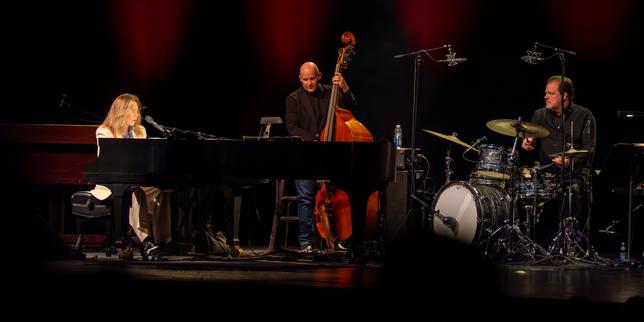 Retour aux sources du trio pour Diana Krall au festival de jazz de Montréal