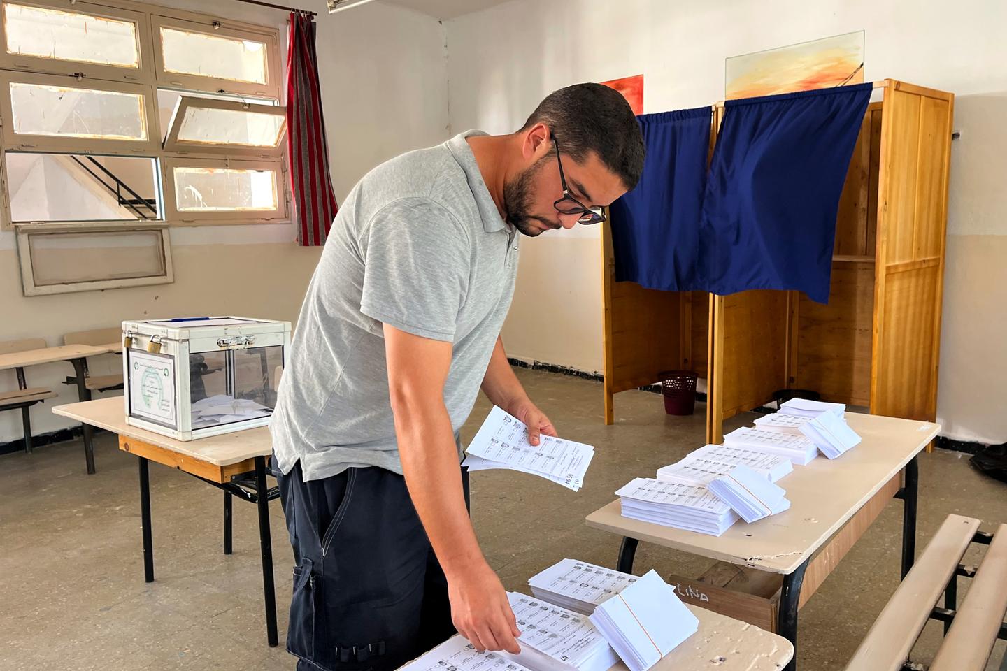 En Argelia, elecciones legislativas controladas y rechazadas por la población