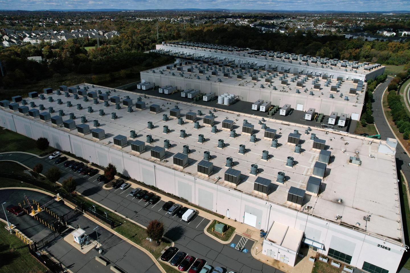 https://www.lemonde.fr/pixels/article/2026/07/03/les-emissions-de-co-de-google-et-amazon-bondissent-propulsees-par-l-essor-de-l-ia_6718303_4408996.html social preview image