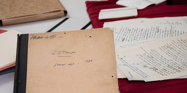 Les archives d’Albert Camus, avec ses manuscrits, ses faux papiers et ses lettres, rejoignent la BNF