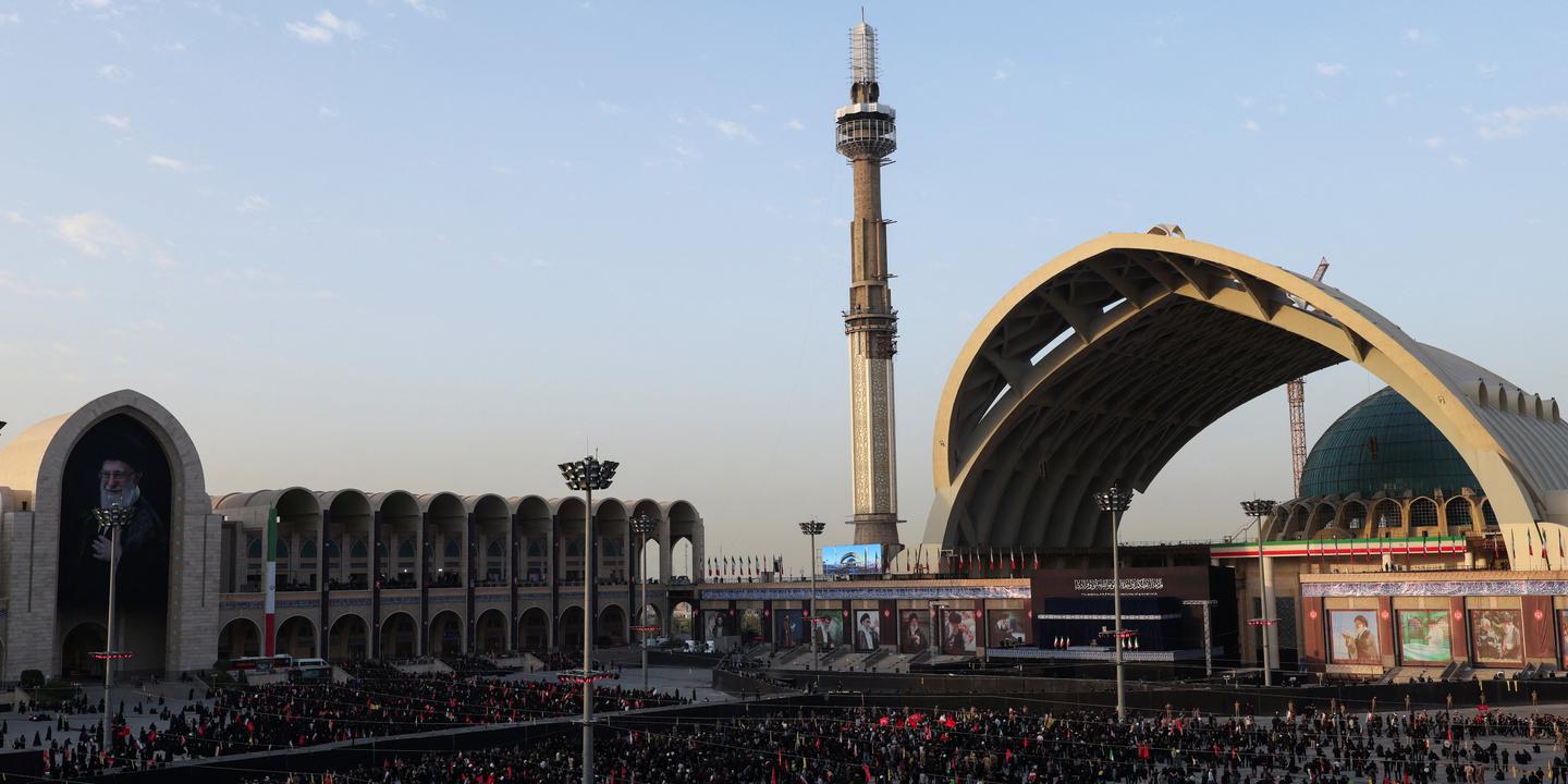Funérailles d'Ali Khamenei : des milliers de fidèles à Téhéran