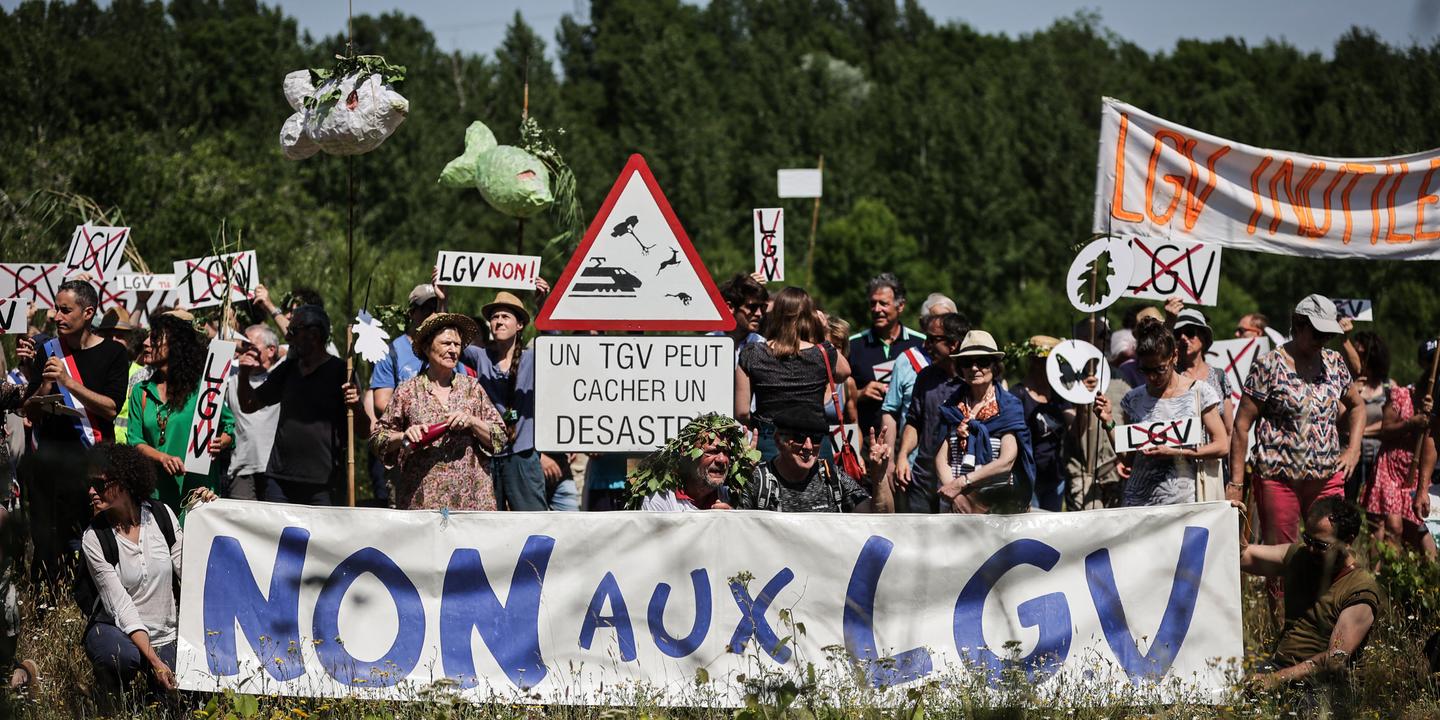 LGV Bordeaux-Toulouse : chaîne humaine contre le projet