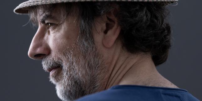 L’auteur-compositeur et écrivain Thomas Fersen, à Paris, en 2023.