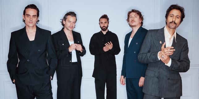 Feu! Chatterton, Jeanne Cherhal, Youssef Swatt’s… Huit artistes pour un concert solidaire inédit sur le parvis du « Monde »