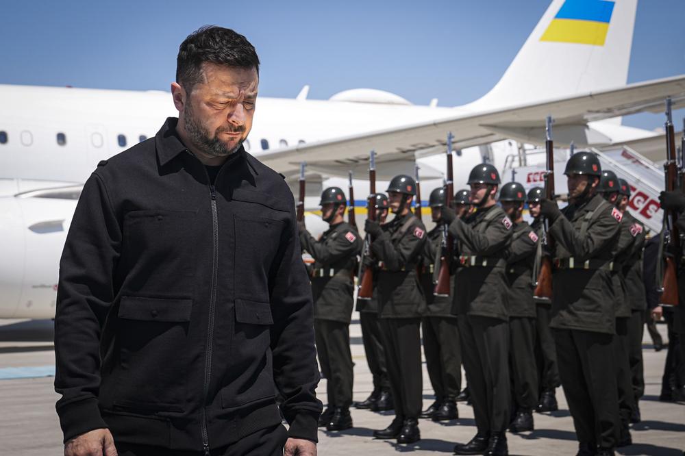 Le président ukrainien, Volodymyr Zelensky, lors du sommet de l’OTAN à Ankara, le 7 juillet 2026. - METIN AKTAŞ/AP