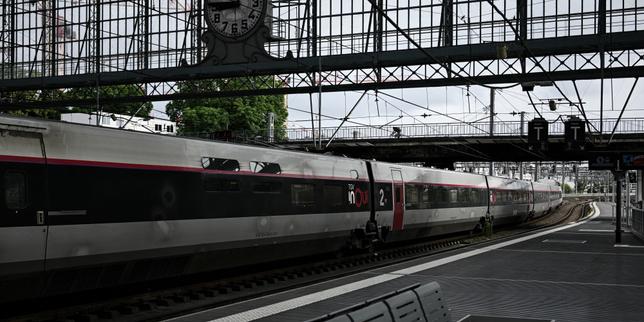 EN DIRECT, canicule : un quart des trains Intercités et quelques TGV annulés jusqu’à jeudi en raison des très fortes chaleurs ; vers une « aggravation » du niveau d’alerte en France