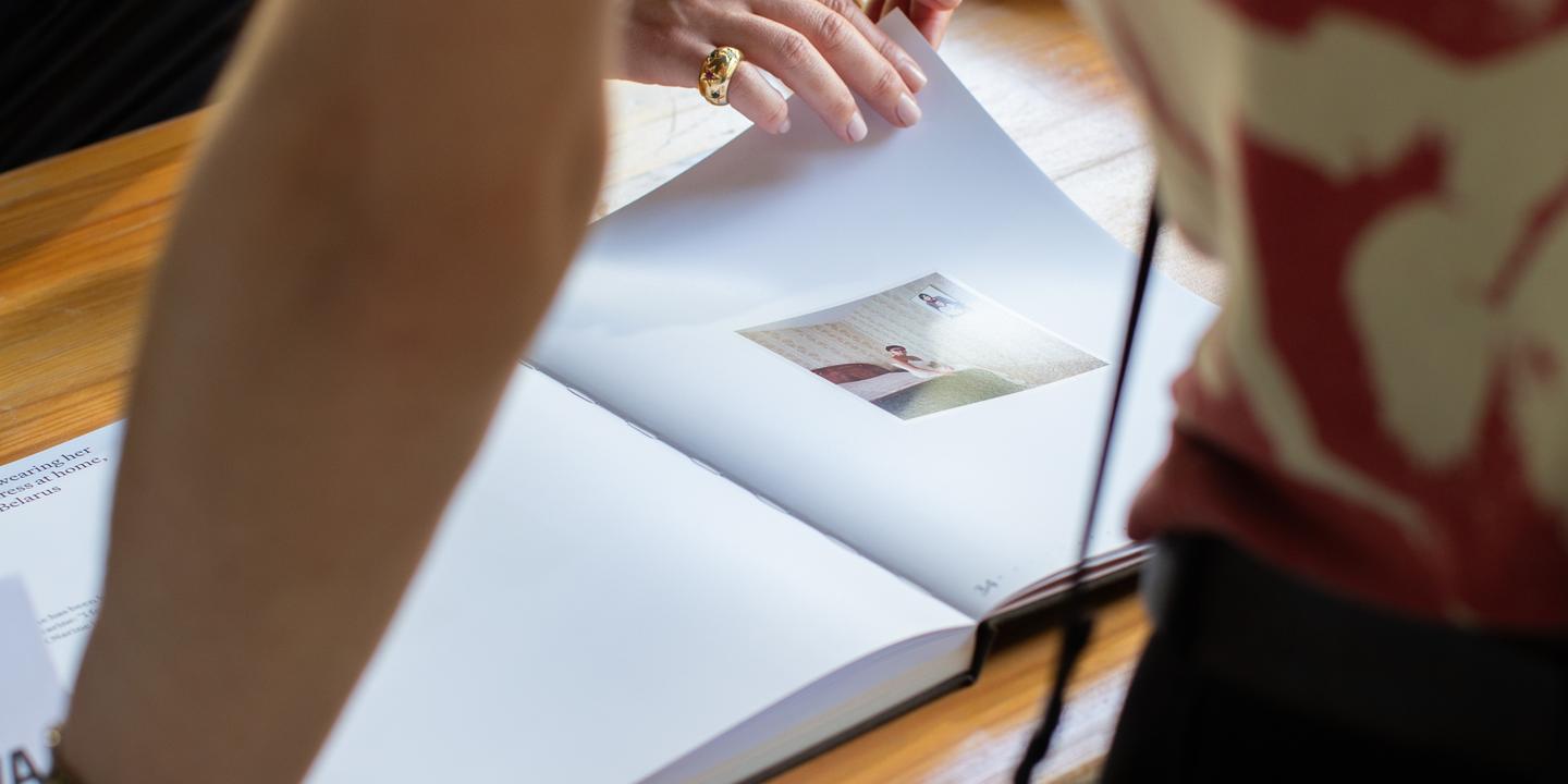 Édition photo : une économie de troc et de débrouille