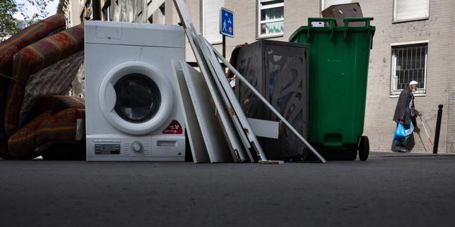 Propreté à Paris : les « points noirs », réceptacles de la complexité de la ville et des incivilités des habitants