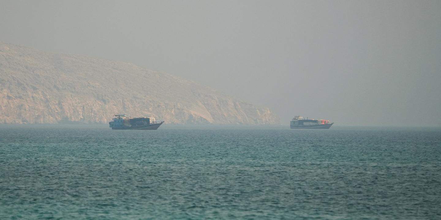 Téhéran tire sur un navire et ferme le détroit d’Ormuz « jusqu’à nouvel ordre », les Etats-Unis bombardent l’Iran