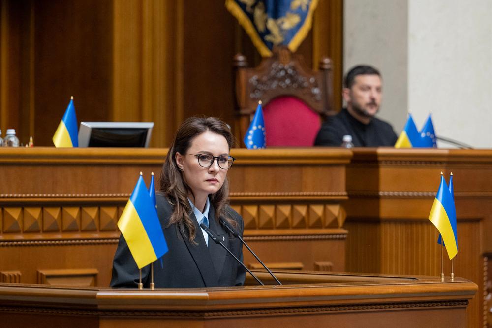 La première ministre ukrainienne, Ioulia Svyrydenko, assiste à une session du Parlement ukrainien à Kiev, le 17 juillet 2025. - ANDRII NESTERENKO/AFP
