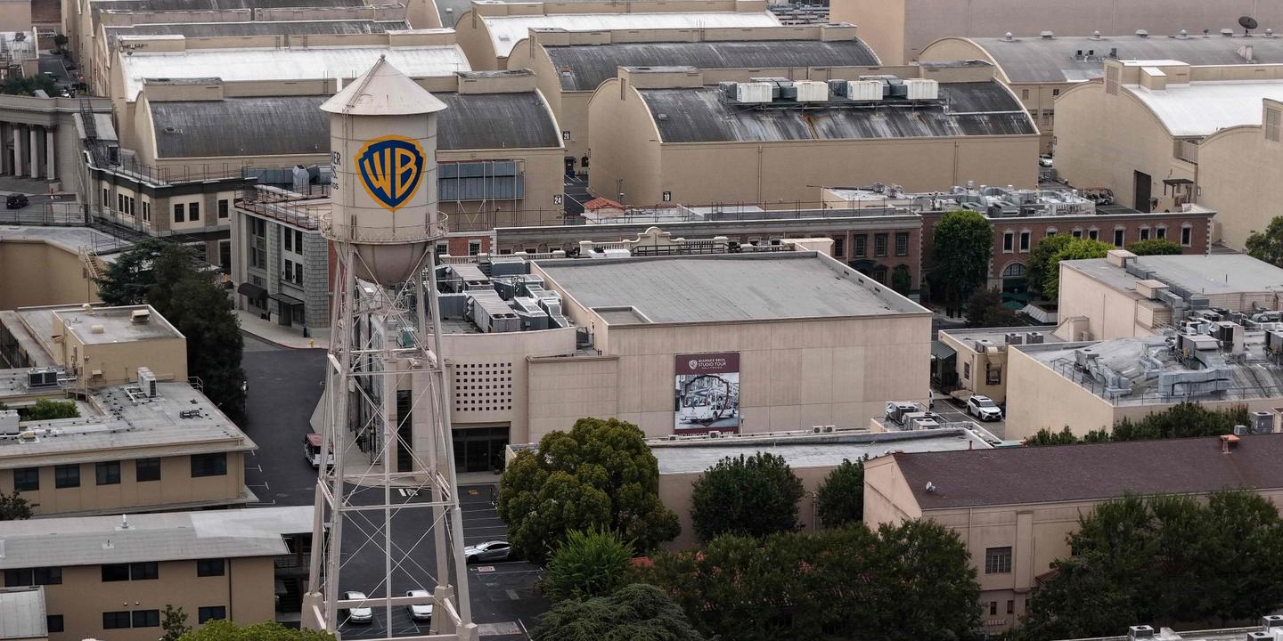 La « mégafusion » entre Warner et Paramount attaquée en justice par 12 Etats américains et le syndicat des scénaristes