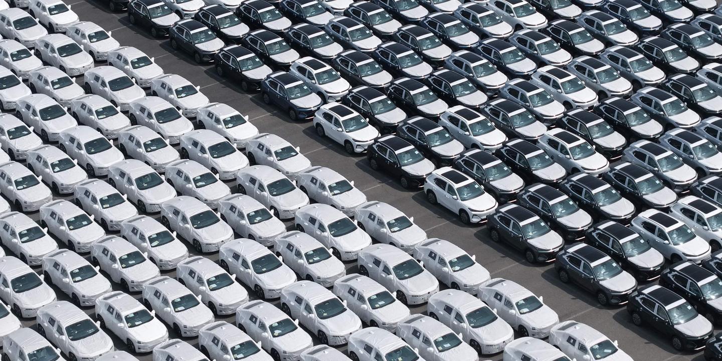 Le commerce extérieur de la Chine toujours plus fort, dopé par l’IA et les voitures électriques