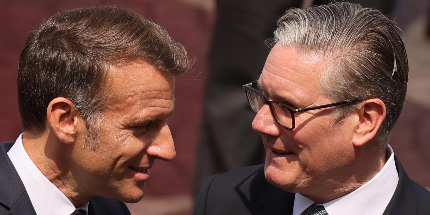 Emmanuel Macron remet la Légion d’honneur à Keir Starmer