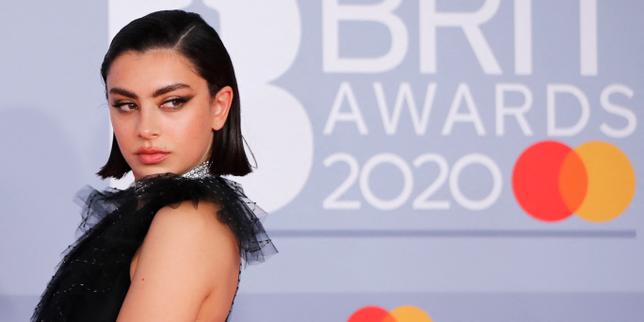 Nos conseils de replays : Charli XCX, voyages en train, loi Taubira, Kosha la pangoline…