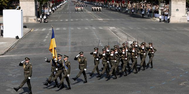 EN DIRECT, 14-Juillet : l’Ecole polytechnique a ouvert le défilé des troupes à pied