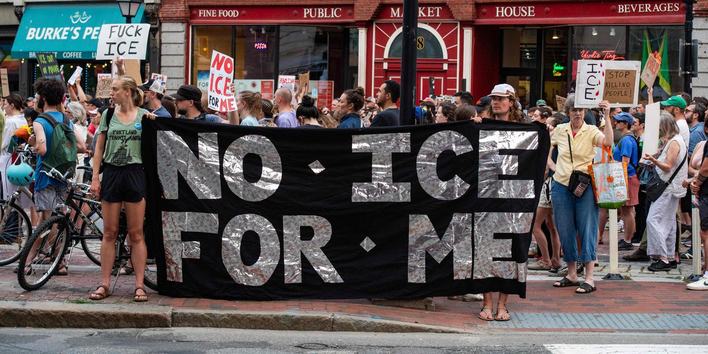 Aux Etats-Unis, l’administration Trump ordonne la suspension des contrôles routiers effectués par l’ICE après la mort de deux personnes