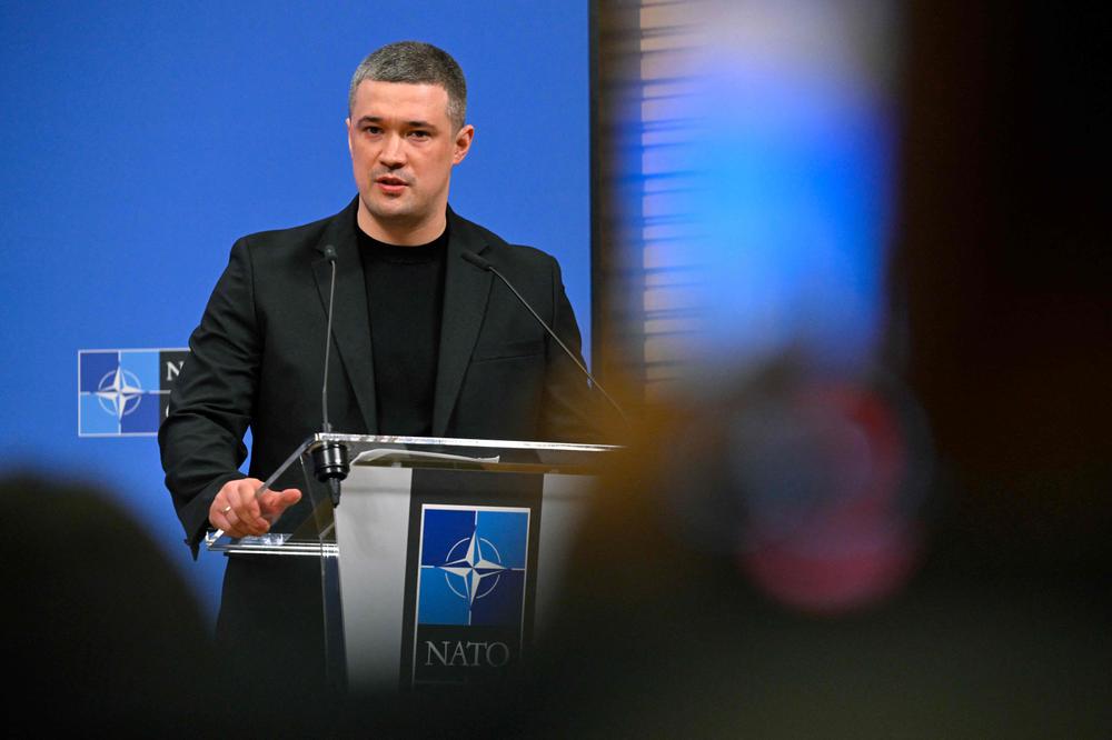Mykhaïlo Fedorov, au siège de l’OTAN, à Bruxelles, le 18 juin 2026. - JOHN THYS/AFP