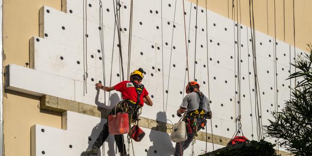 La France, éreintée par les canicules, adopte une feuille de route pour être neutre en carbone en 2050, qui devra démontrer sa crédibilité