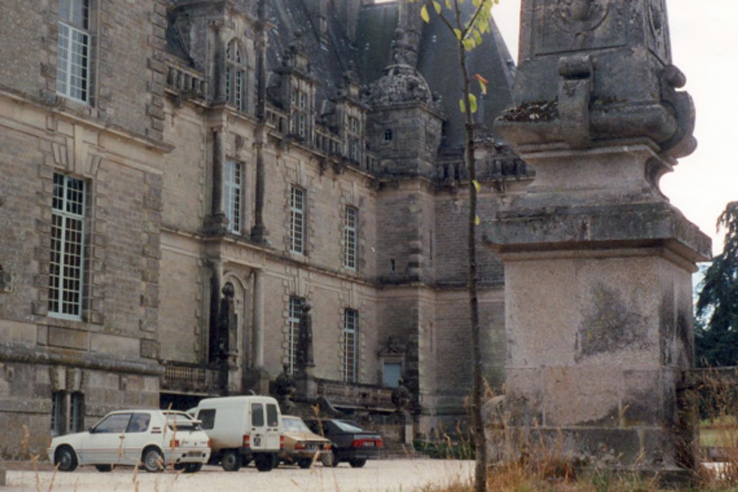 En 1988, pour servir la légende Ubisoft, un vieux château breton, des ordinateurs et de la bière à volonté