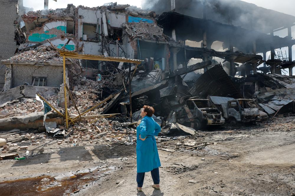 A Horlivka, ville de l’oblast ukrainien de Donetsk, contrôlé par la Russie, à la suite d’une frappe attribuée à l’Ukraine par les autorités locales prorusses, le 17 juillet 2026. - ALEXANDER ERMOCHENKO/REUTERS