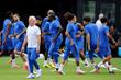 Didier Deschamps et les joueurs de l’équipe de France lors d’une séance d’entraînement avant la « petite finale » de la Coupe du monde face à l’Angleterre, à Miami (Floride), le 17 juillet 2026.
