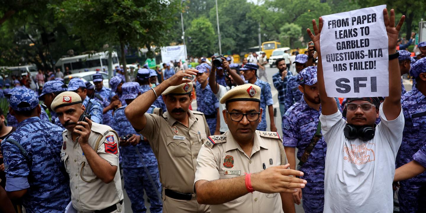 En Inde, la police disperse une manifestation contre les fraudes aux examens