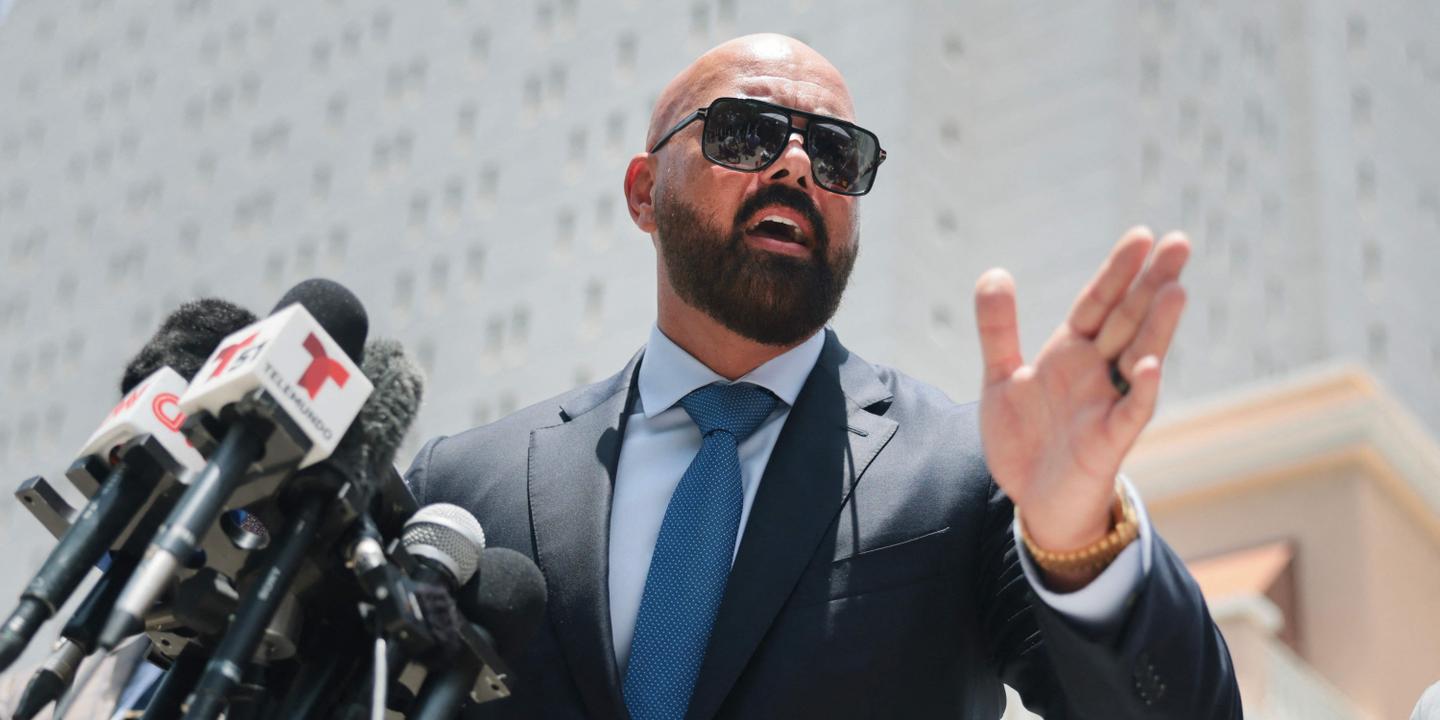 L’influenceur masculiniste Andrew Tate et son frère s’opposent à leur extradition par le Royaume-Uni, « motivée politiquement » selon leur avocat