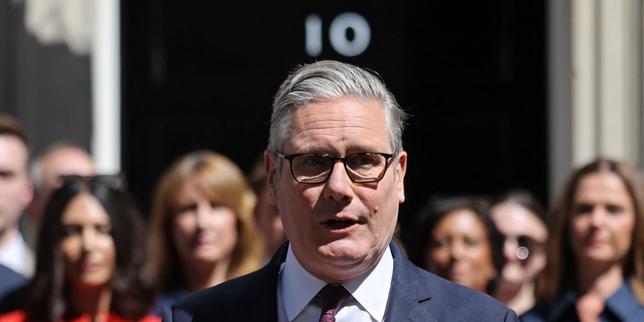 Royaume-Uni : le pays est « plus fort et plus juste », assure Keir Starmer, en passant le relais à Andy Burnham
