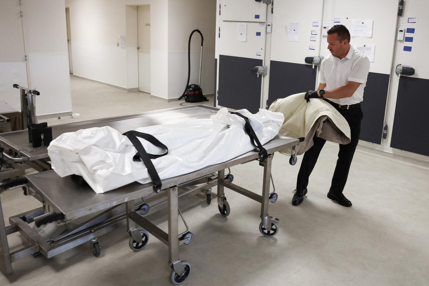 Mortality during heatwaves: Key housing, inequality and hospital factors remain overlooked
