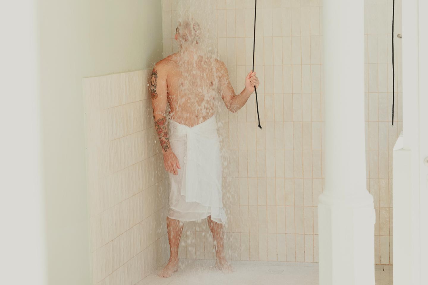 In Barcelona, Russian and Ukrainian exiles cross paths at the baths: 'We don't talk about the war, not even at the banya'