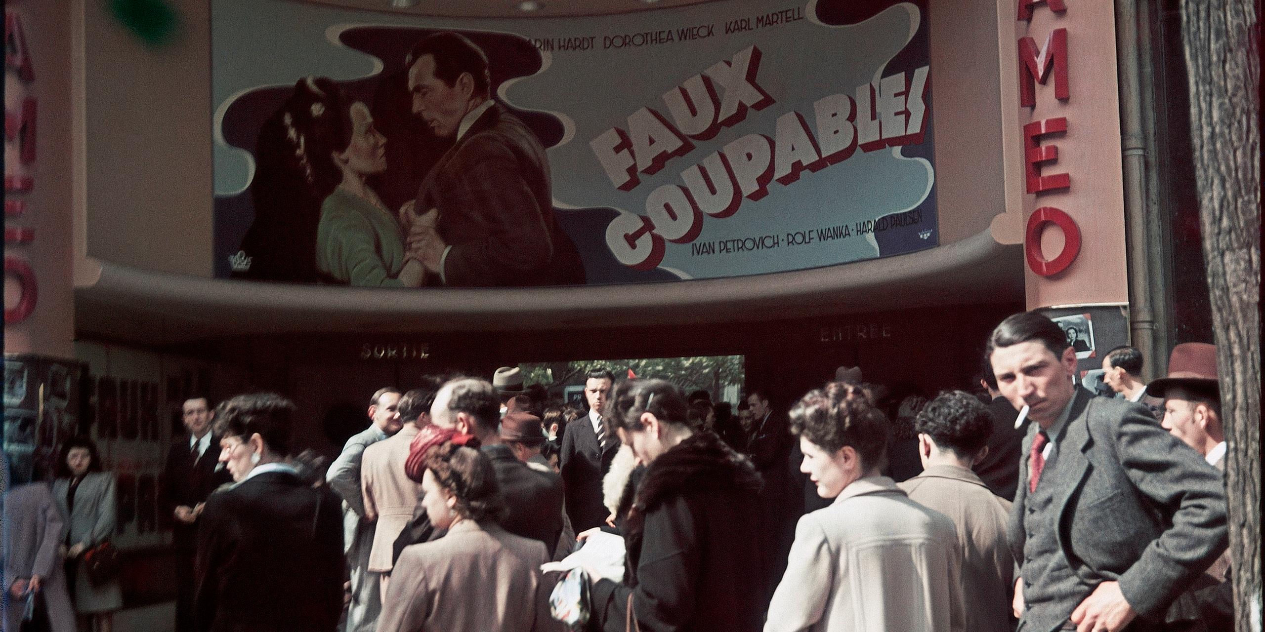 Sous la botte nazie, l’âge d’or ambigu des théâtres et des cinémas qui font salle comble à Paris