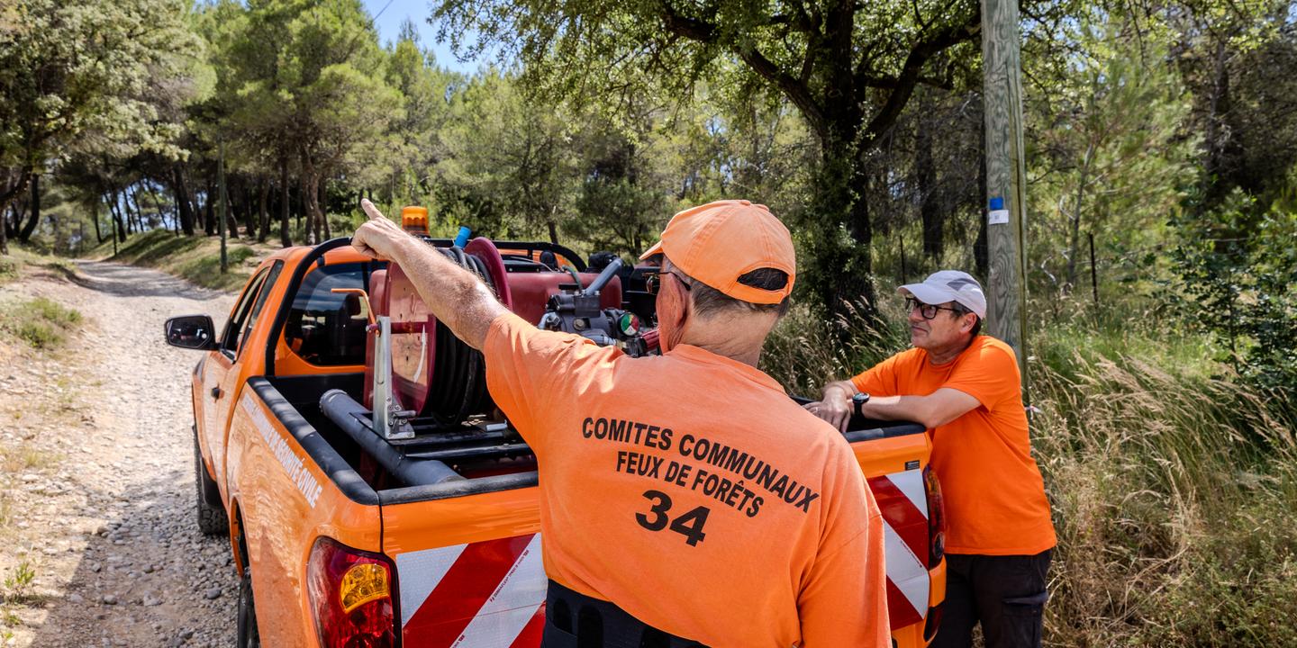 Incendies dans l'Hérault : les bénévoles, yeux des pompiers