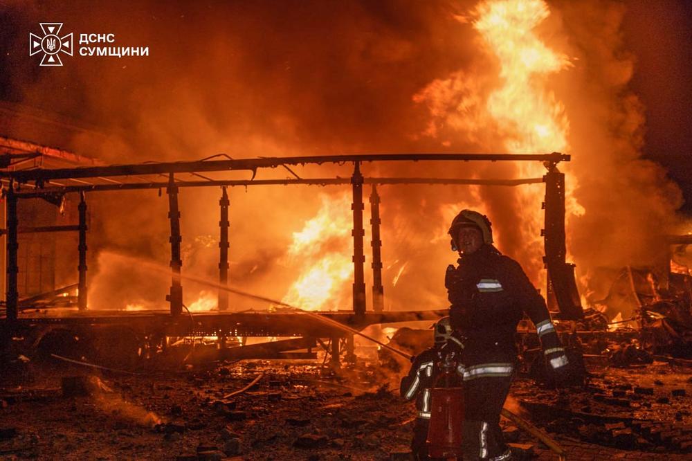 Après une attaque aérienne russe à Soumy (Ukraine), le 25 juillet 2026. - SERVICE UKRAINIEN DES SITUATIONS D’URGENCE VIA AP