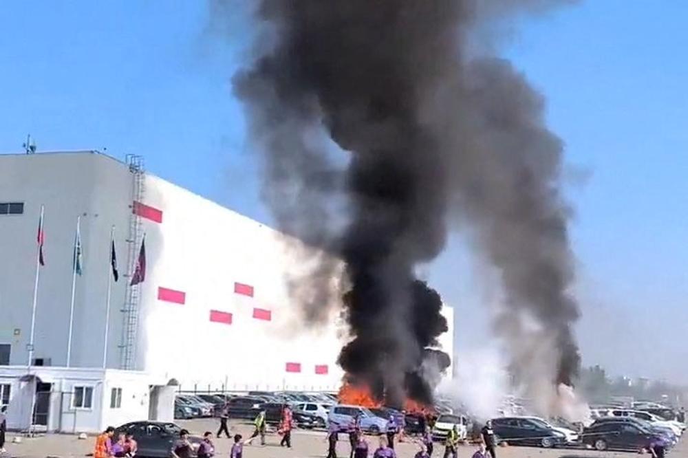 Une attaque de drones ukrainiens sur un entrepôt Wildberries, à Iekaterinbourg, (Russie), le 25 juillet 2026. - SOCIAL MEDIA/REUTERS