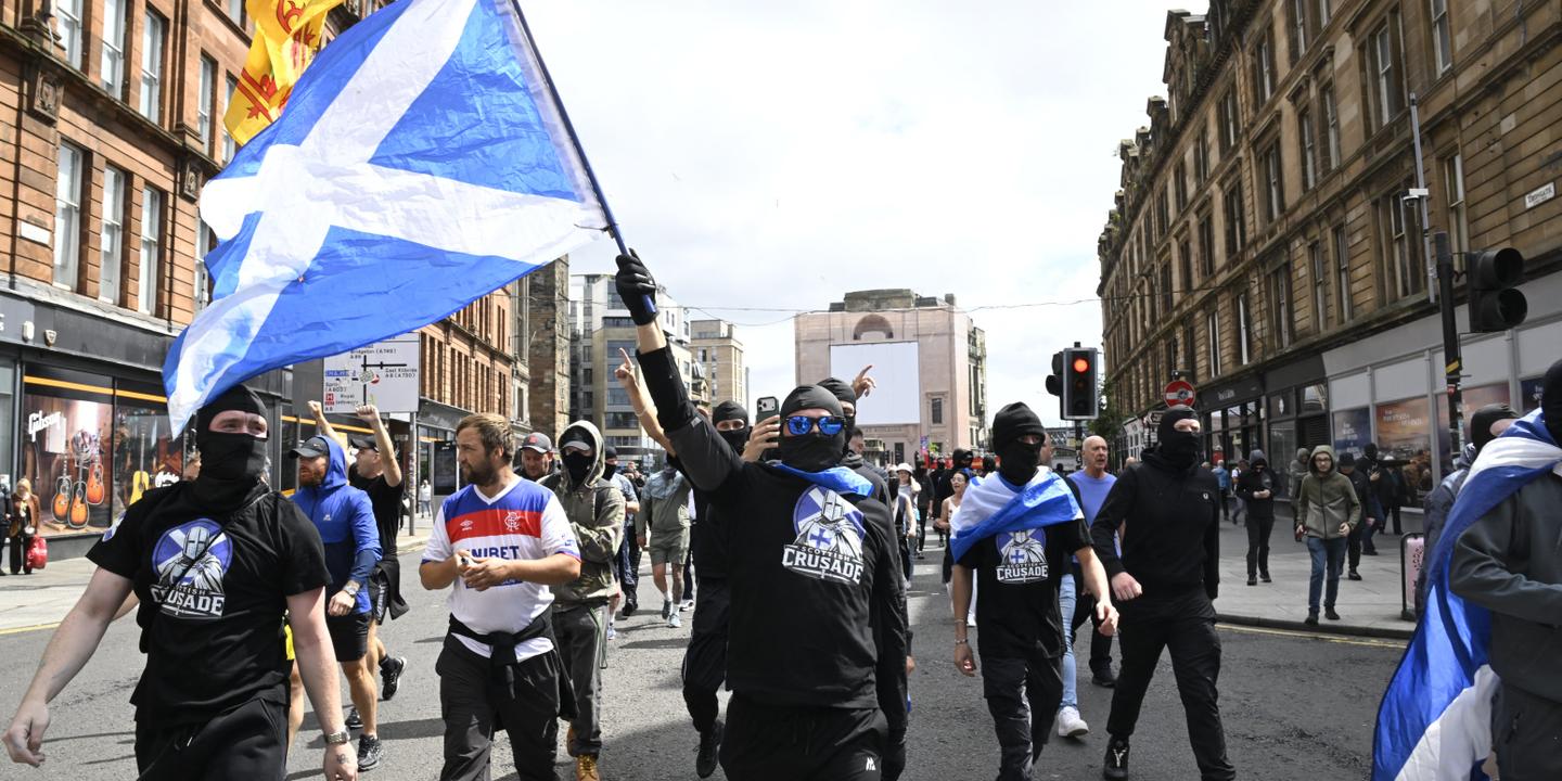 A Glasgow, quinze interpellations en marge d’un affrontement entre manifestants anti-immigration et antiracistes