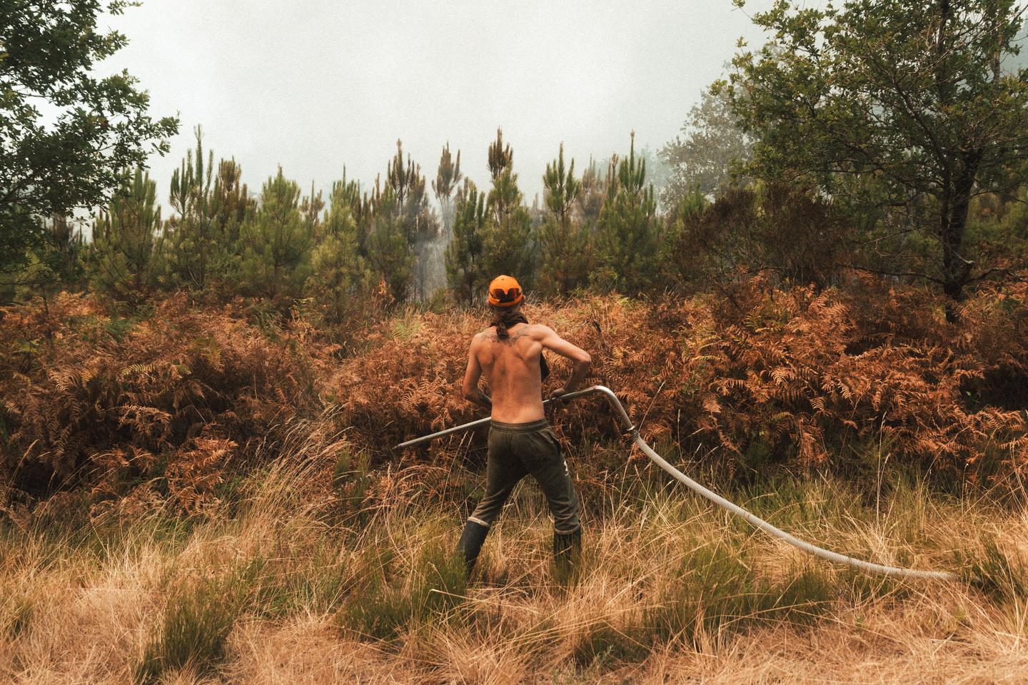 On the front lines with firefighters and volunteers defending Bordeaux from a monster fire