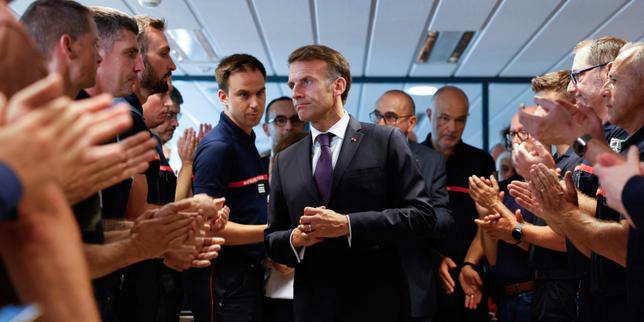 En Gironde, Emmanuel Macron appelle à l’unité « pour gagner la bataille » contre l’incendie