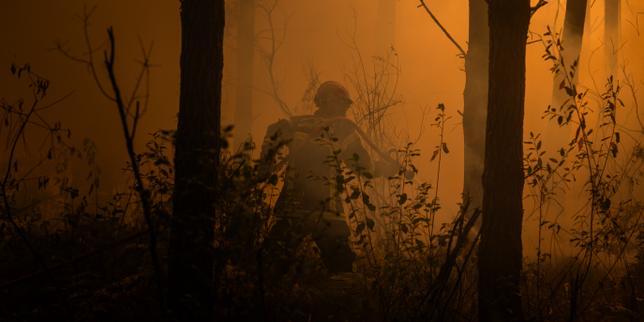 EN DIRECT, incendies : « La situation demeure compliquée » en France, déclare Laurent Nuñez ; en Gironde, « une légère amélioration ne veut pas dire qu’on baisse la garde »