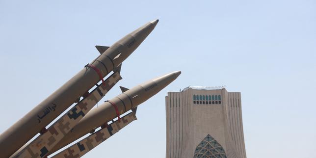 EN DIRECT, guerre au Moyen-Orient : les gardiens de la révolution iraniens affirment avoir visé une base américaine à Bahreïn