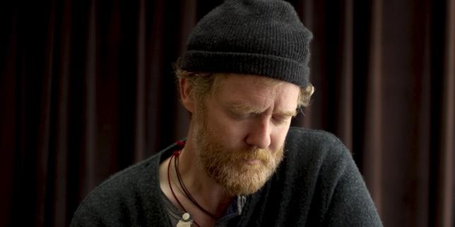 La mort de Glen Hansard, un des plus populaires chanteurs d’Irlande