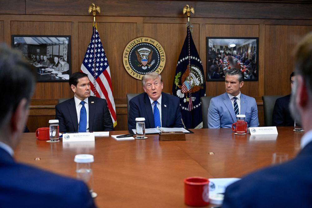 Le président américain, Donald Trump, le secrétaire d’État, Marco Rubio, et le secrétaire à la défense, Pete Hegseth, à Camp David, à Thurmont (Maryland), le 31 juillet 2026. - DANIEL HEUER/REUTERS