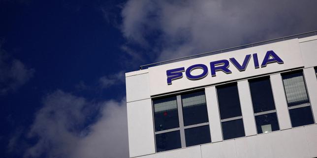 Les équipementiers Valeo et Forvia confirment l’inflexion du secteur automobile vers la défense