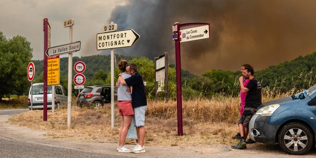 EN DIRECT, incendies : 1 000 hectares parcourus depuis le début de l’après-midi dans le Var, où 2 500 personnes ont été évacuées