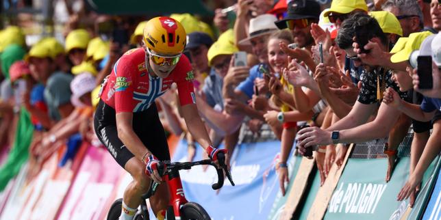 Norway's Haugset wins stage 3 to claim Tour de France Femmes lead