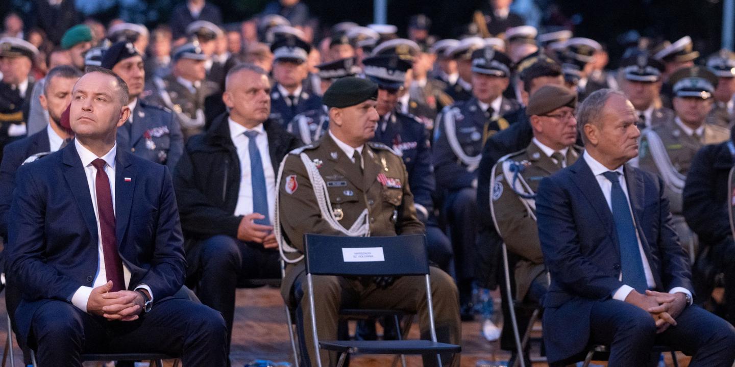 En Pologne, l’hyperprésidence de Karol Nawrocki entrave l’action du gouvernement de Donald Tusk