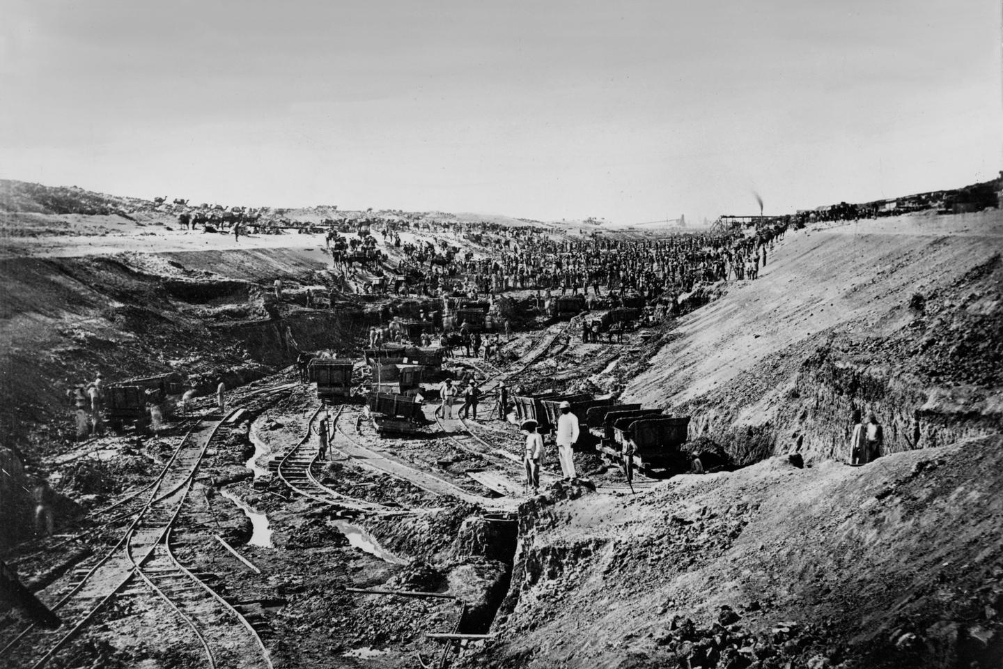 How a tenacious French diplomat undertook the monumental construction of the Suez Canal