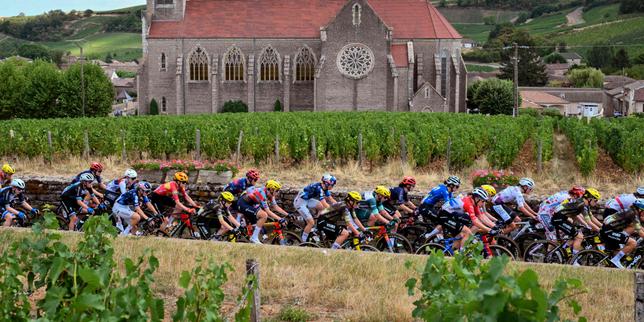 EN DIRECT, Tour de France Femmes 2026 : le peloton toujours groupé après la première difficulté du jour