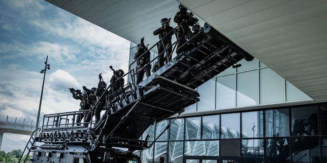 « GIGN », sur Netflix, et « Prisoner », sur Canal+ : la testostérone des gendarmes français contre l’adrénaline de la pénitentiaire britannique