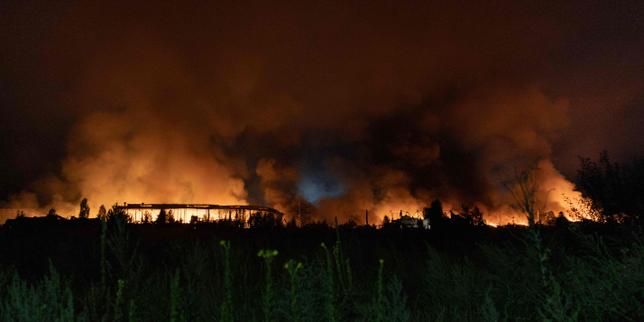 Ukraine : des frappes russes font au moins 15 morts à Kiev et dans ses environs, des entrepôts touchés