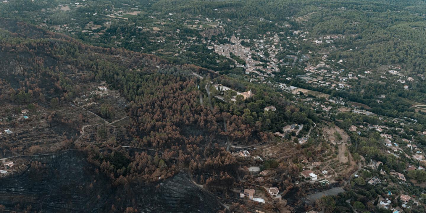 Incendie du Gros Bessillon fixé, maîtrise dans plusieurs jours